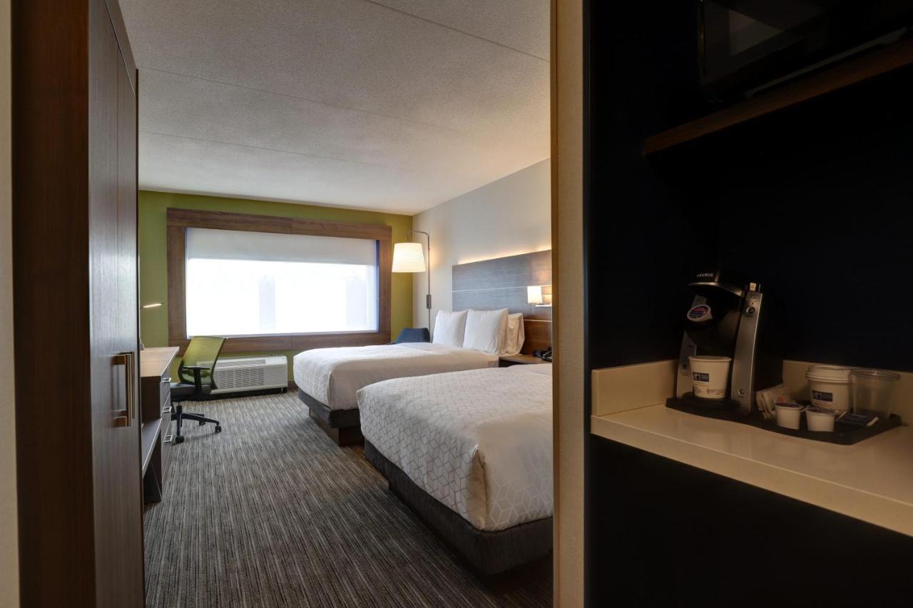 Holiday Inn Express - Kingston West By Ihg Экстерьер фото