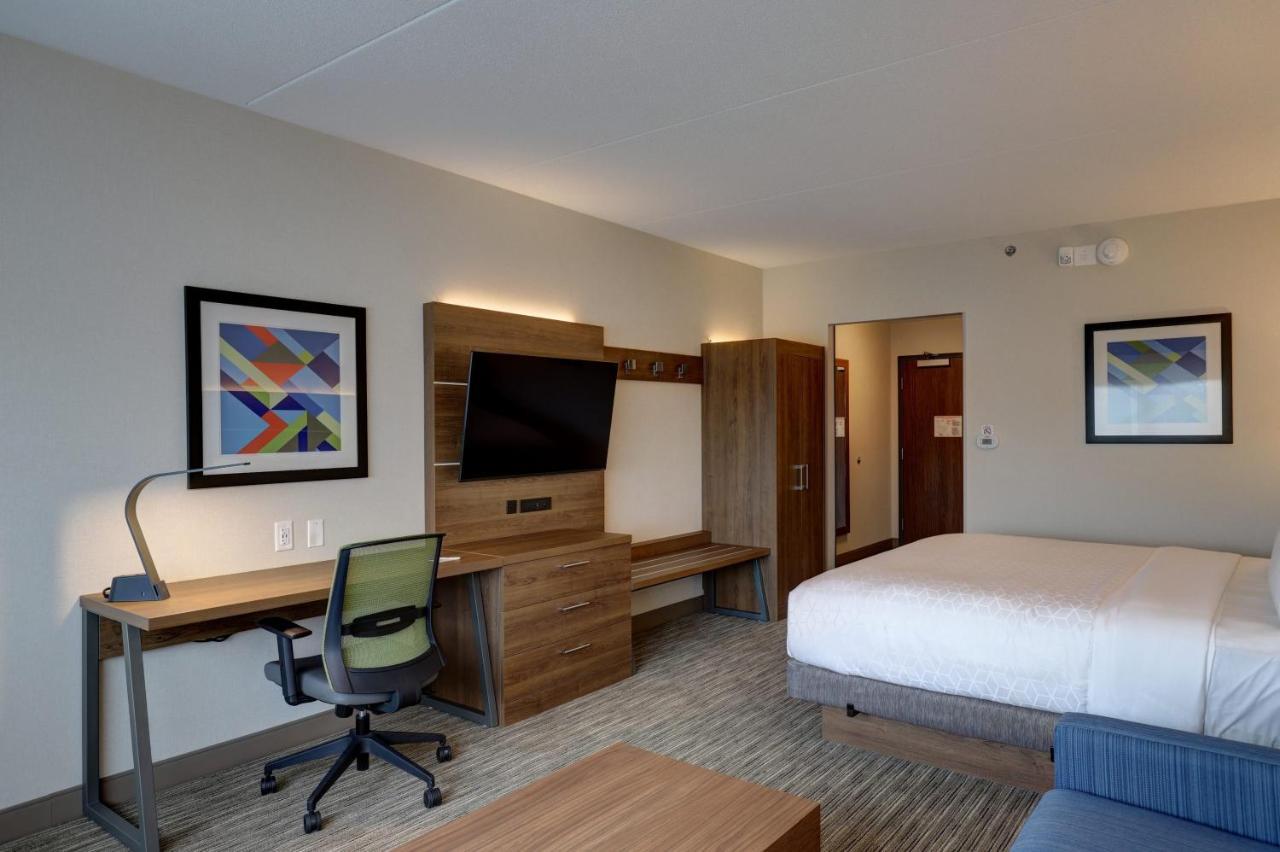Holiday Inn Express - Kingston West By Ihg Экстерьер фото