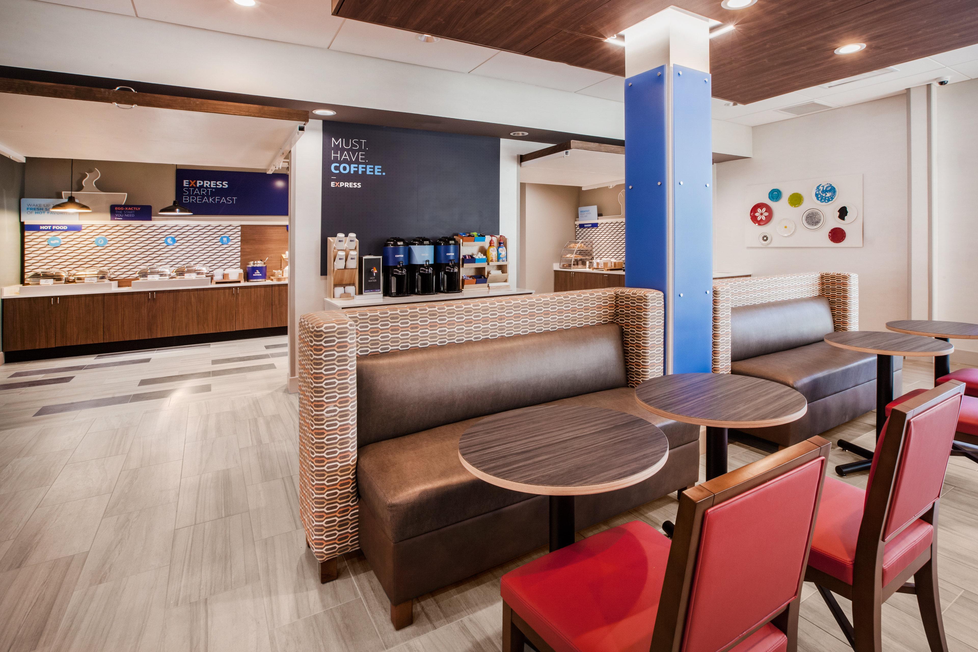 Holiday Inn Express - Kingston West By Ihg Экстерьер фото
