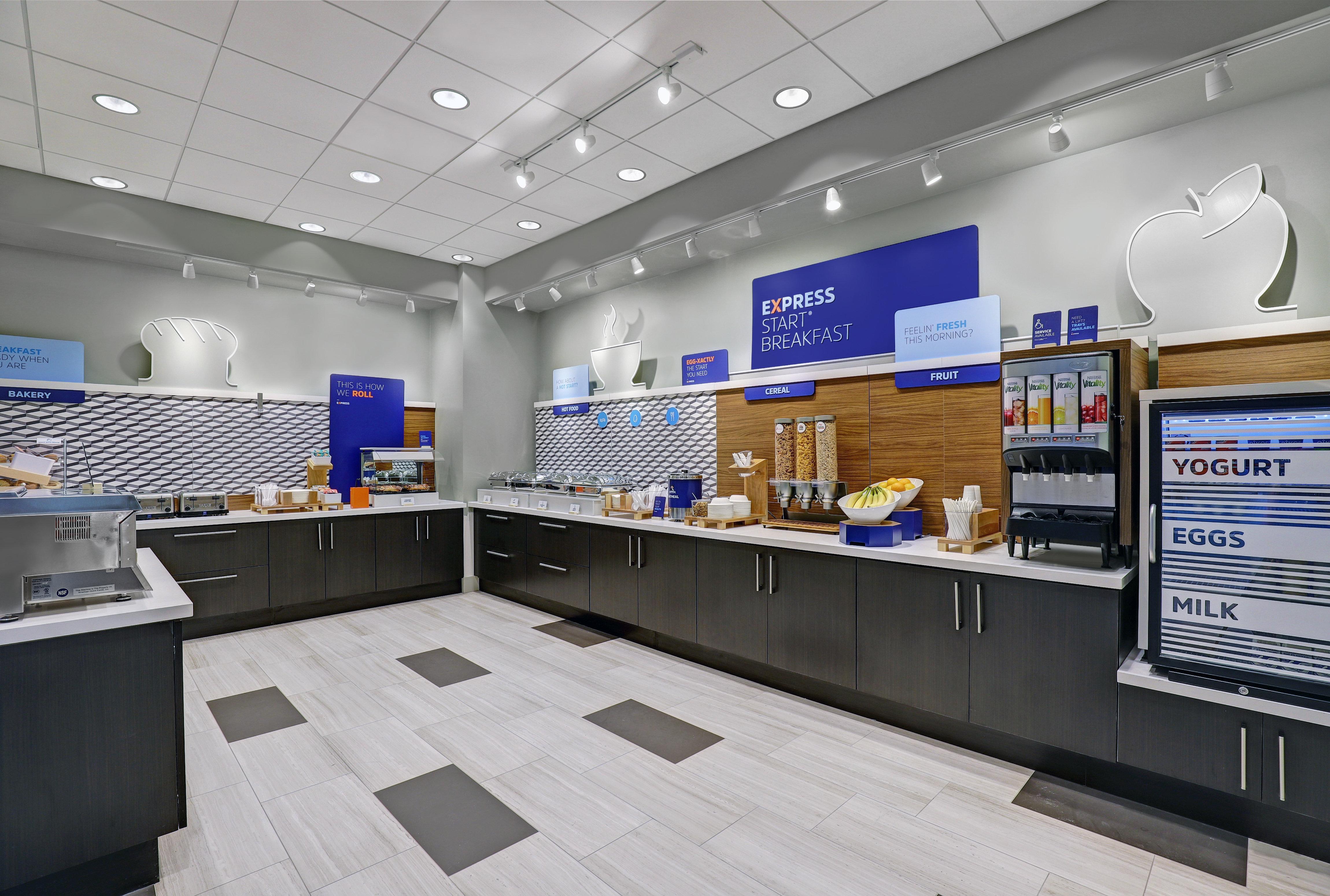 Holiday Inn Express - Kingston West By Ihg Экстерьер фото