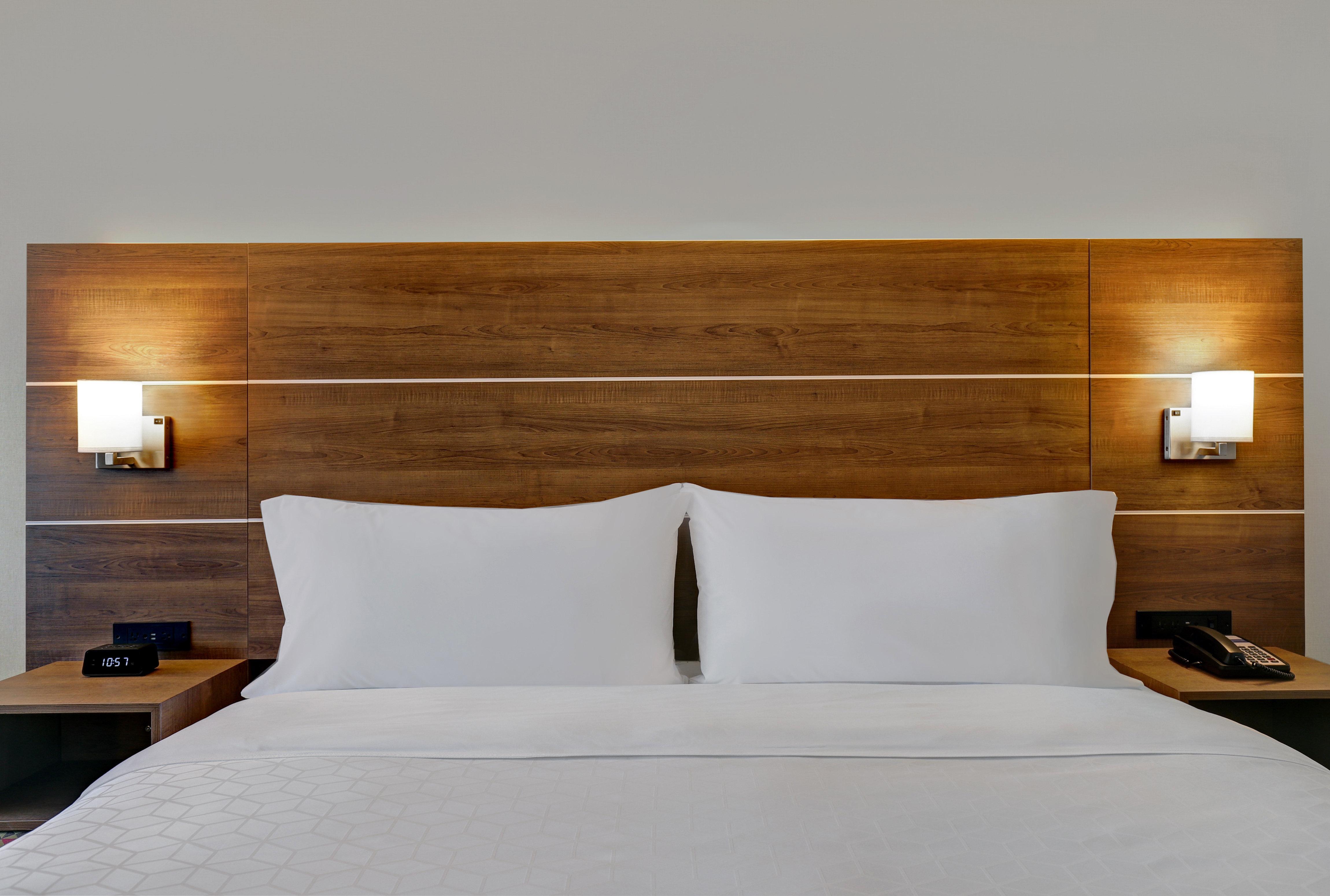 Holiday Inn Express - Kingston West By Ihg Экстерьер фото