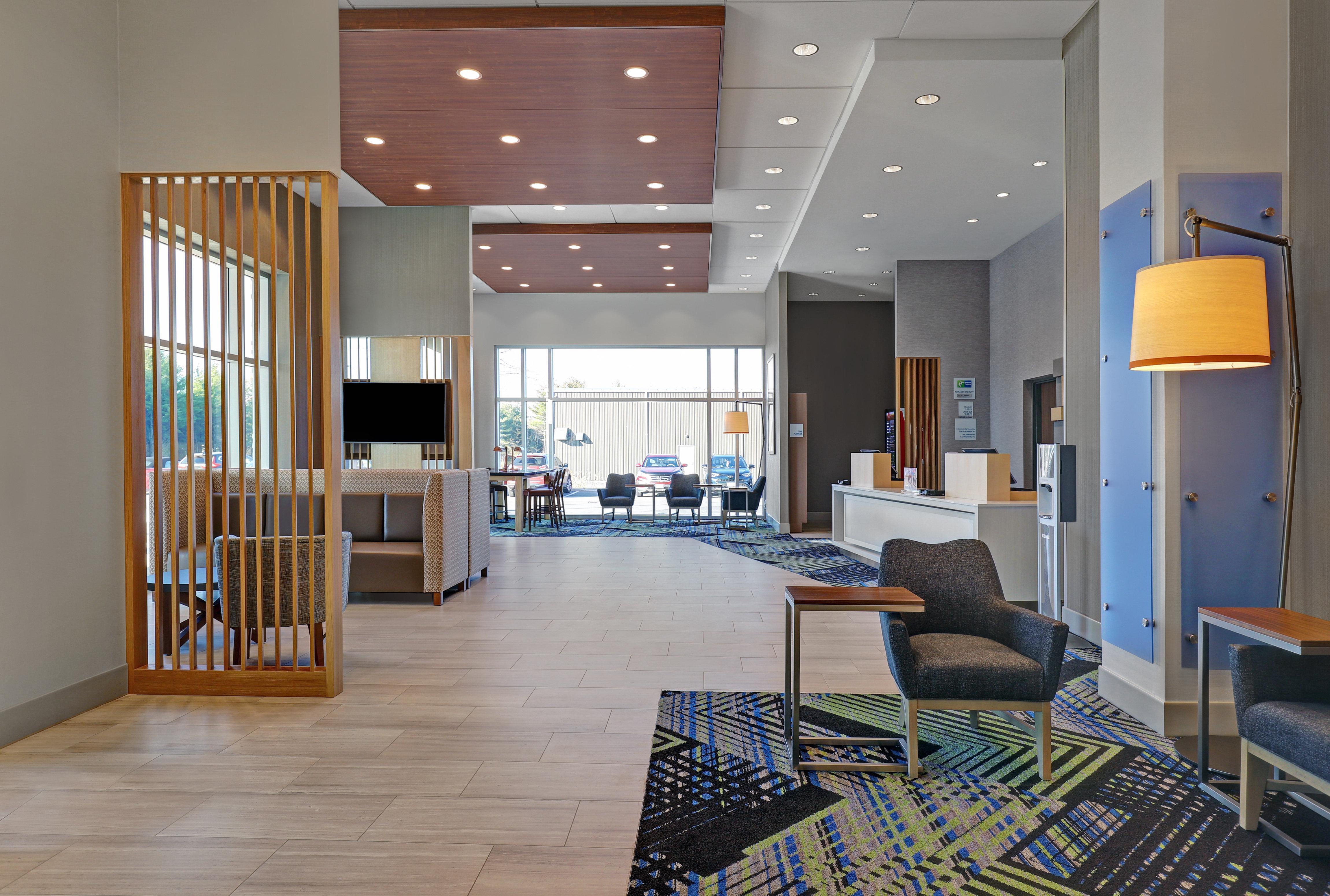 Holiday Inn Express - Kingston West By Ihg Экстерьер фото