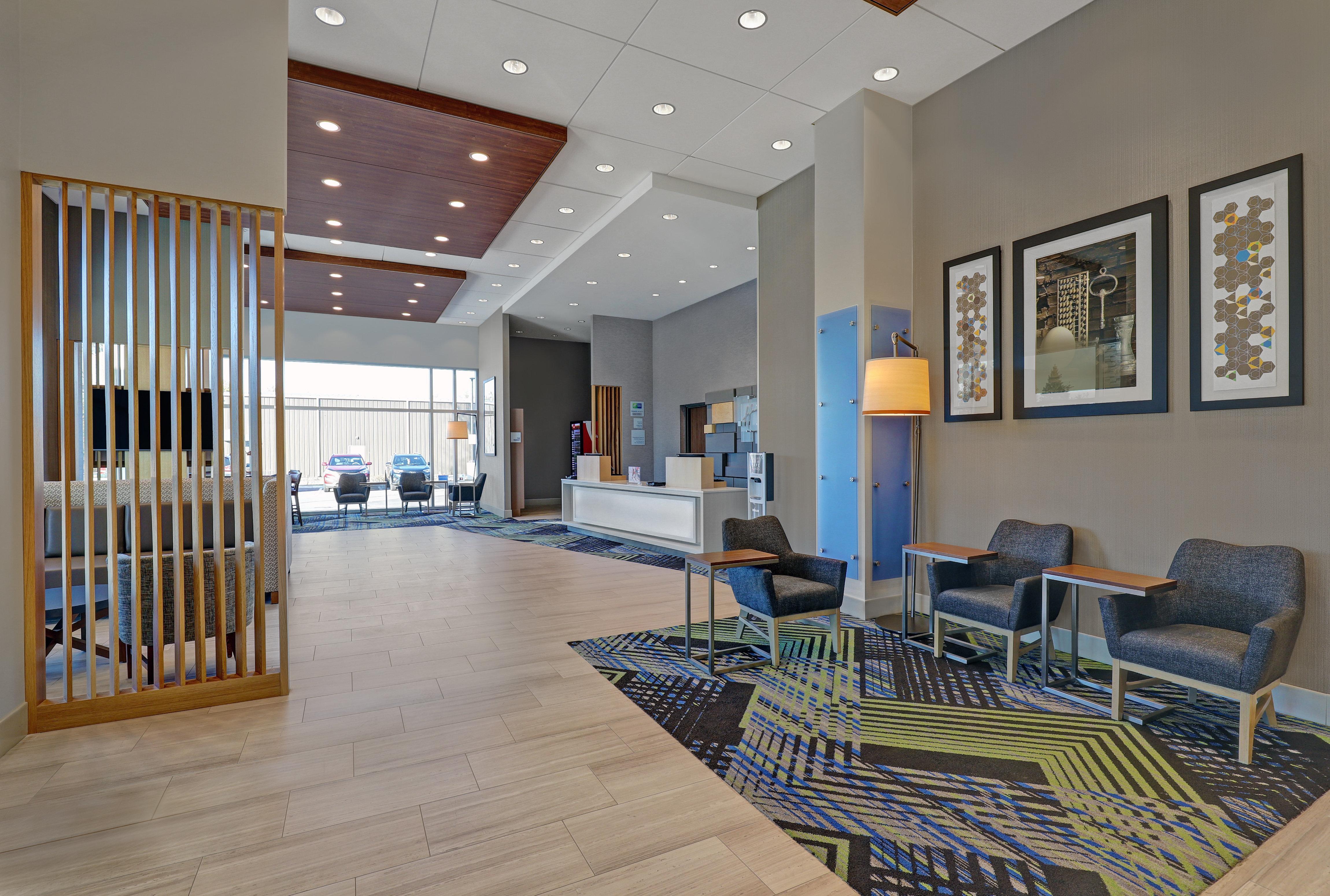 Holiday Inn Express - Kingston West By Ihg Экстерьер фото