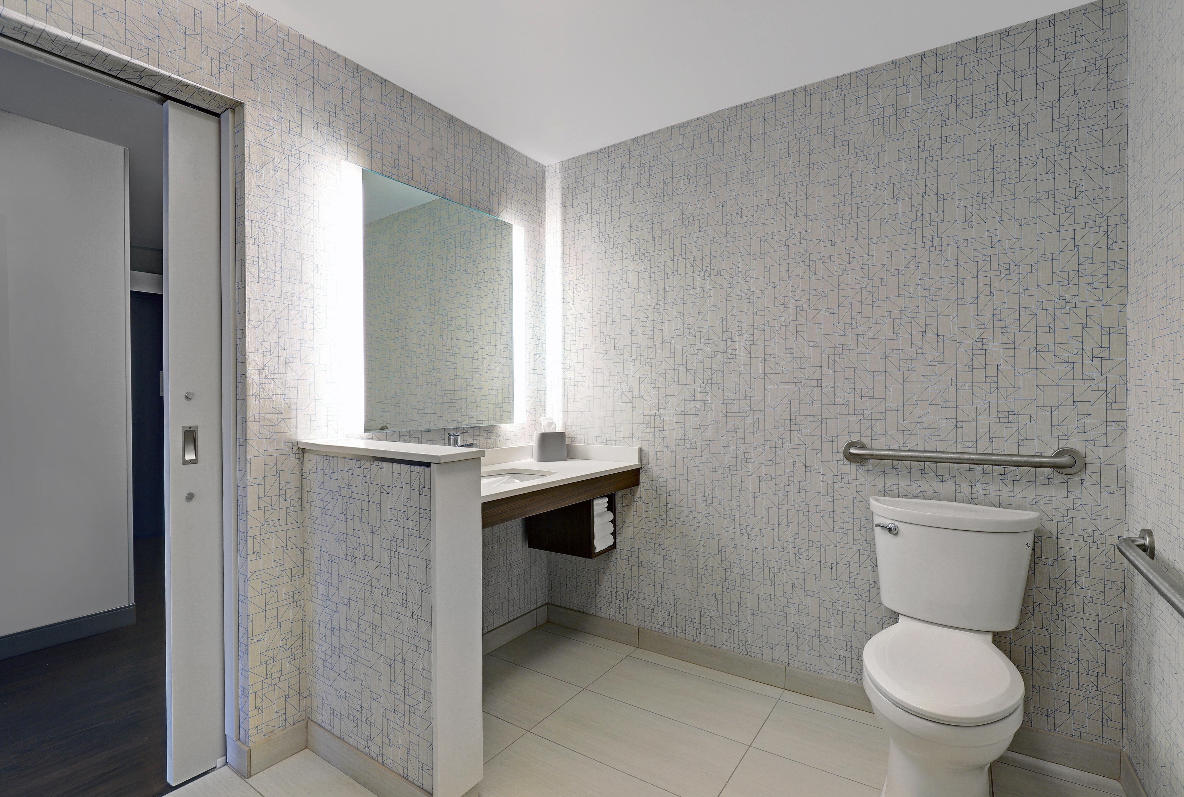 Holiday Inn Express - Kingston West By Ihg Экстерьер фото